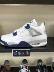 Air Jordan 4 Retro “Midnight Navy”